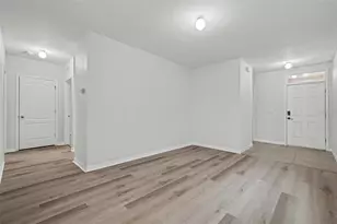 10125 Hawk Storm Ave, Tampa, FL 33610 - Photo 6