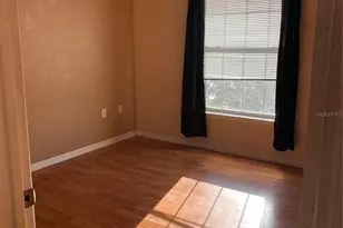 2406 Courtney Meadows Ct, Tampa, FL 33619 - Photo 10