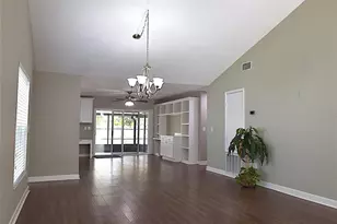 2009 Branch Tree Ln, Brandon, FL 33511 - Photo 8