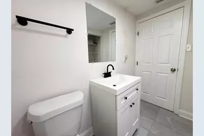 8027 N Newport Avenue, Tampa, FL 33604 - Photo 14