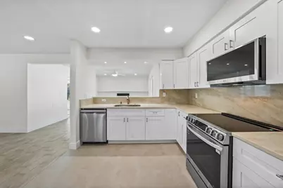 11441 47th Avenue N, Saint Petersburg, FL 33708 - Photo 20
