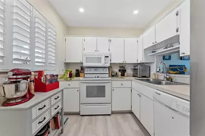 10215 Regal Drive #56, Largo, FL 33774 - Photo 6