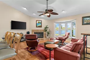 4731 Coconut Palm Cir NE, Saint Petersburg, FL 33703 - Photo 10