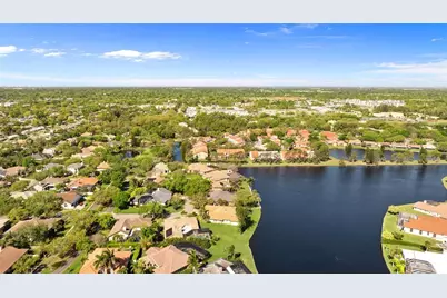 4731 Coconut Palm Circle NE, Saint Petersburg, FL 33703 - Photo 52