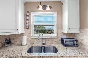 5970 80th St N, Saint Petersburg, FL 33709 - Photo 18