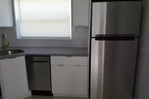 11355 3rd St E, Treasure Island, FL 33706 - Photo 4