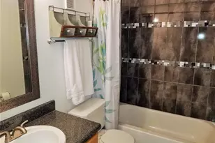 169 Pompano Dr SE, Saint Petersburg, FL 33705 - Photo 18