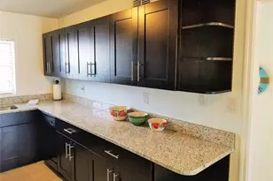 169 Pompano Dr SE, Saint Petersburg, FL 33705 - Photo 12