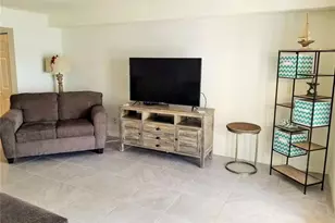 169 Pompano Dr SE, Saint Petersburg, FL 33705 - Photo 8