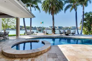 31 N Pine Cir, Belleair, FL 33756 - Photo 2