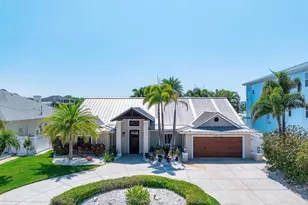 31 N Pine Cir, Belleair, FL 33756 - Photo 8