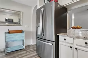 425 Kensington Lake Cir, Brandon, FL 33511 - Photo 10