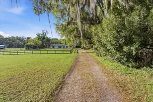 1601 Joe McIntosh Rd, Plant City, FL 33565 - Photo 4