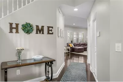 10121 Kingsbridge Avenue, Tampa, FL 33626 - Photo 4