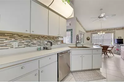 2353 Summercrest Lane, Spring Hill, FL 34606 - Photo 12