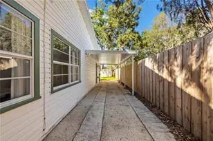 815 W Lowry Ln, Tampa, FL 33604 - Photo 8