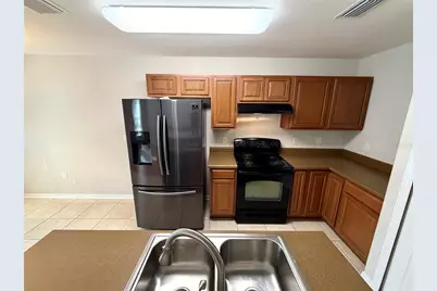 4710 Ashburn Pond Way, Tampa, FL 33610 - Photo 4