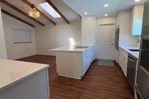 8434 Boxwood Dr, Tampa, FL 33615 - Photo 8