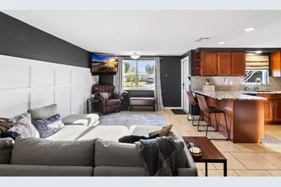 3312 74th Street N, Saint Petersburg, FL 33710 - Photo 6