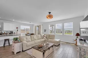 12163 Stirrup Dr, Dade City, FL 33525 - Photo 4