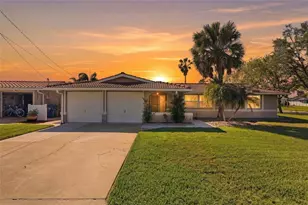 5015 Pelican Dr, New Port Richey, FL 34652 - Photo 2
