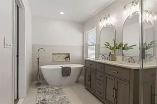 10221 N Woodmere Rd, Tampa, FL 33617 - Photo 24