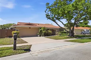 2138 Egret Dr, Clearwater, FL 33764 - Photo 4