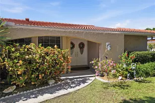 2138 Egret Dr, Clearwater, FL 33764 - Photo 2