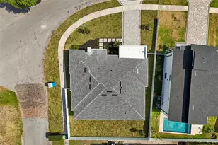 1810 W Erna Dr, Tampa, FL 33603 - Photo 50