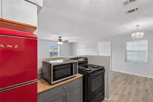 4335 Aegean Dr, Tampa, FL 33611 - Photo 14