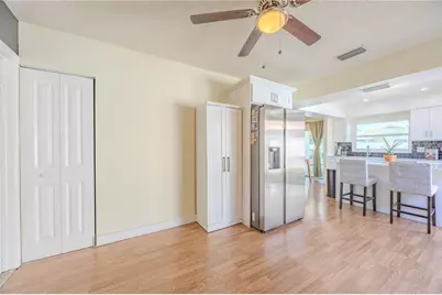 10002 Oakengate Place, Tampa, FL 33624 - Photo 16