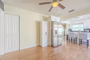 10002 Oakengate Pl, Tampa, FL 33624 - Photo 16