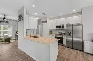 18020 Macassar Rd, Weeki Wachee, FL 34614 - Photo 10