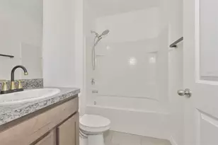 5461 Magdalene Wy, Zephyrhills, FL 33541 - Photo 10