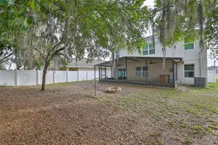 5461 Magdalene Wy, Zephyrhills, FL 33541 - Photo 4