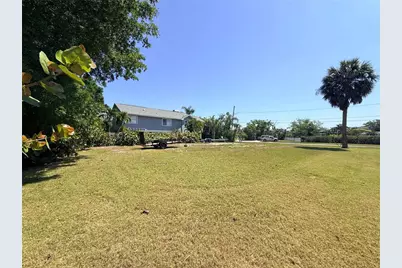 231 Lagoon Drive, Palm Harbor, FL 34683 - Photo 10