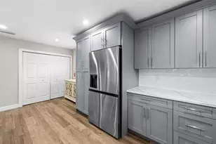 3301 W Ballast Point Blvd, Tampa, FL 33611 - Photo 10