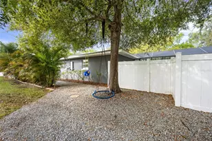 3301 W Ballast Point Blvd, Tampa, FL 33611 - Photo 38