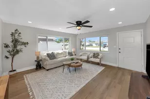 5744 17th Ave N, Saint Petersburg, FL 33710 - Photo 4