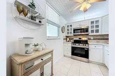 7425 Bay Island Drive S #105, South Pasadena, FL 33707 - Photo 6