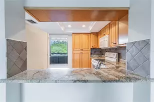 13618 Greenfield, Tampa, FL 33618 - Photo 18