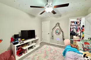 7309 Canterbury Bells Ct, Tampa, FL 33619 - Photo 42