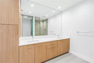 275 1st Ave S, Saint Petersburg, FL 33701 - Photo 14