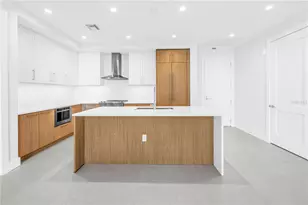 275 1st Ave S, Saint Petersburg, FL 33701 - Photo 4