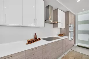 301 1st St S, Saint Petersburg, FL 33701 - Photo 22