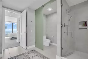 301 1st St S, Saint Petersburg, FL 33701 - Photo 32