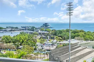 301 1st St S, Saint Petersburg, FL 33701 - Photo 1