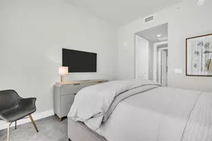 301 1st St S, Saint Petersburg, FL 33701 - Photo 68