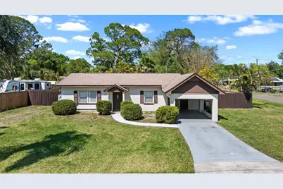 301 5th Avenue NW, Ruskin, FL 33570 - Photo 1