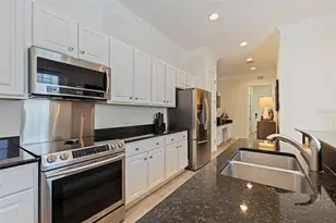 125 Commonwealth Ct N, Saint Petersburg, FL 33716 - Photo 14